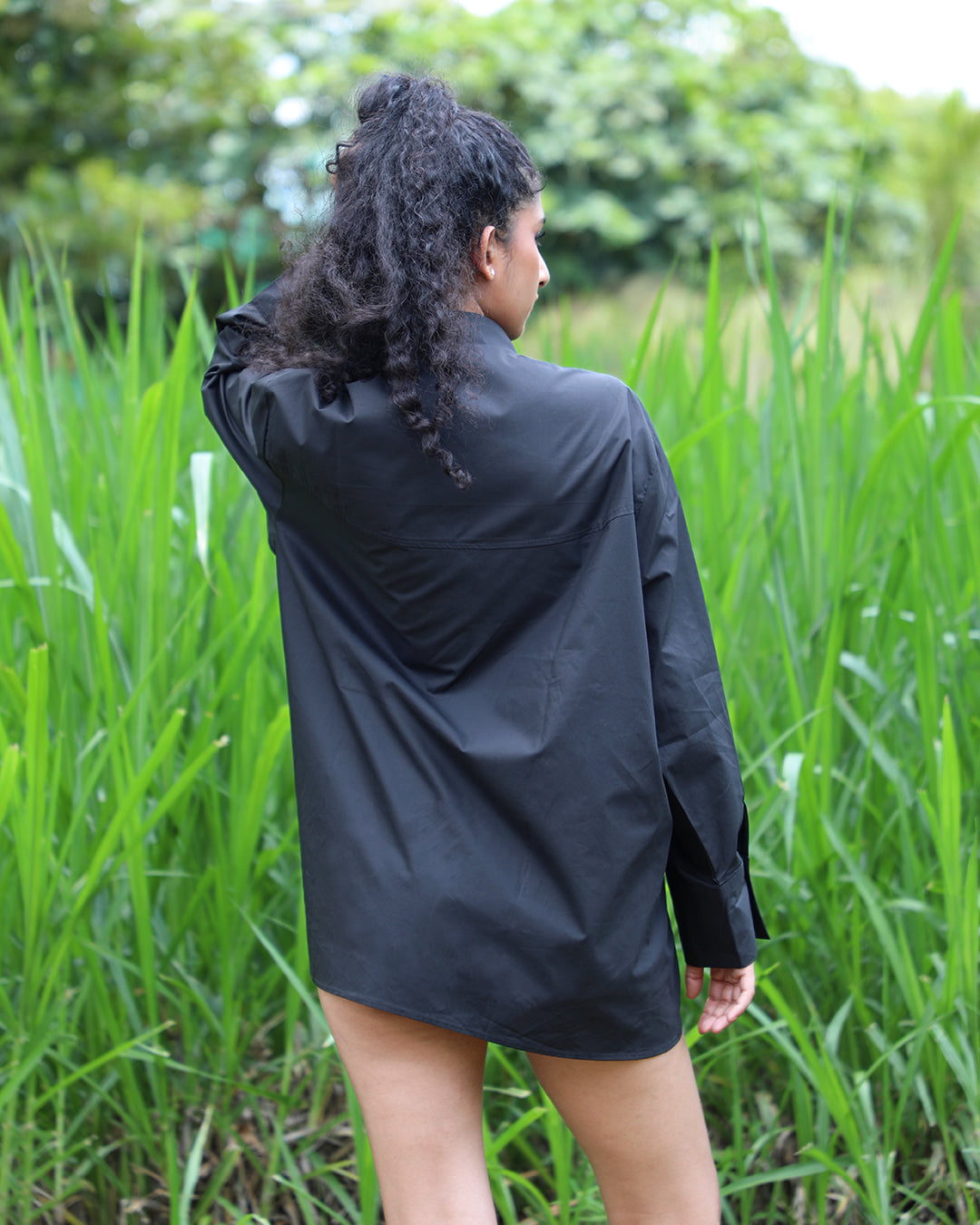 Noir Charm Shirt by Stilat